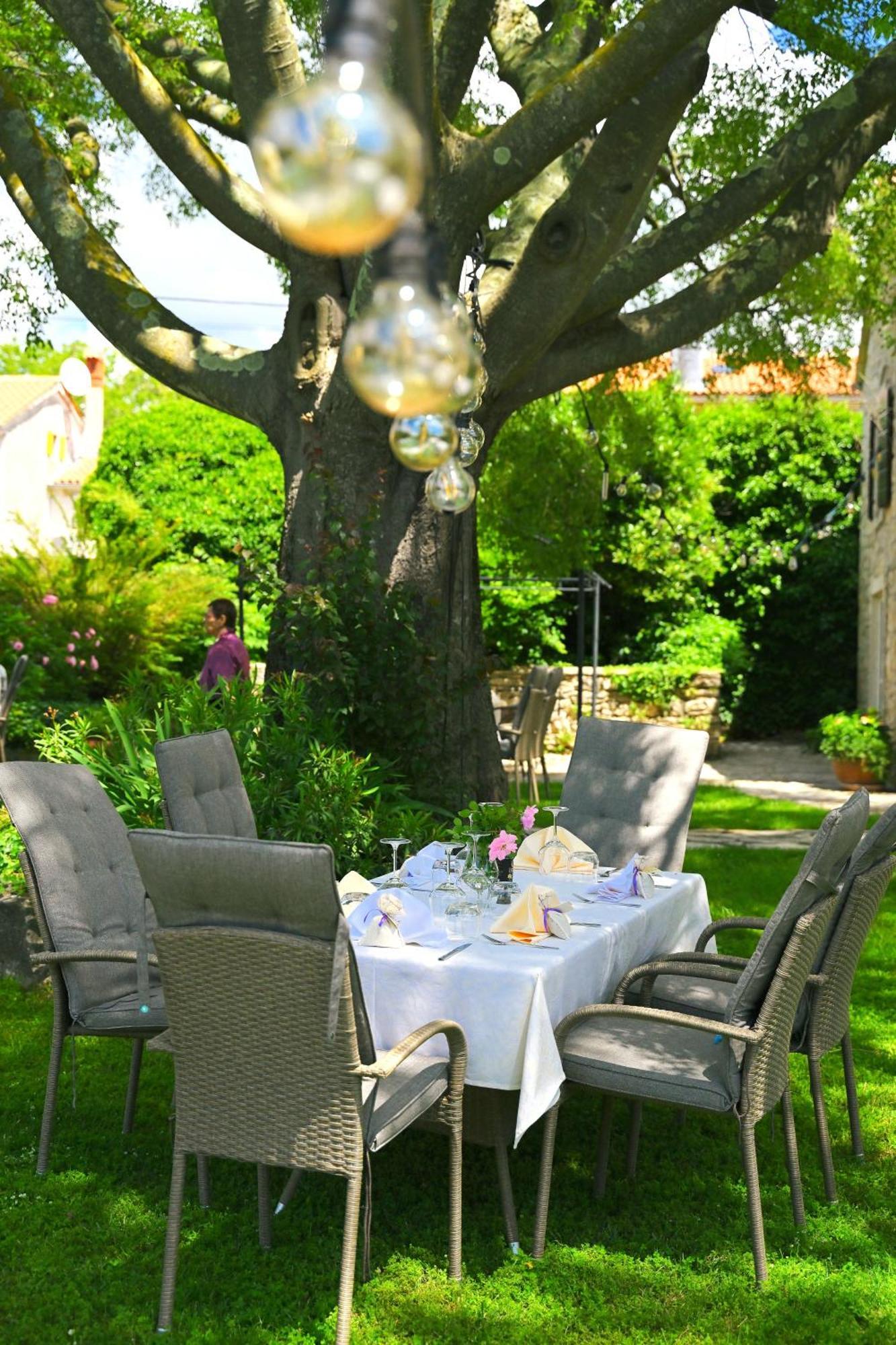 Boutique B&B Stancija 1904 Adults Only Svetvincenat Bagian luar foto